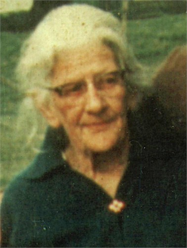 Photo of photos/Johanna Campbell b1890 portrait